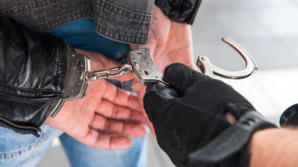 Dies Polizei konnte einen Auricher, gegen den mehrere Haftbefehle vorlagen, jetzt in Moormerland festnehmen.  © Foto: Archiv