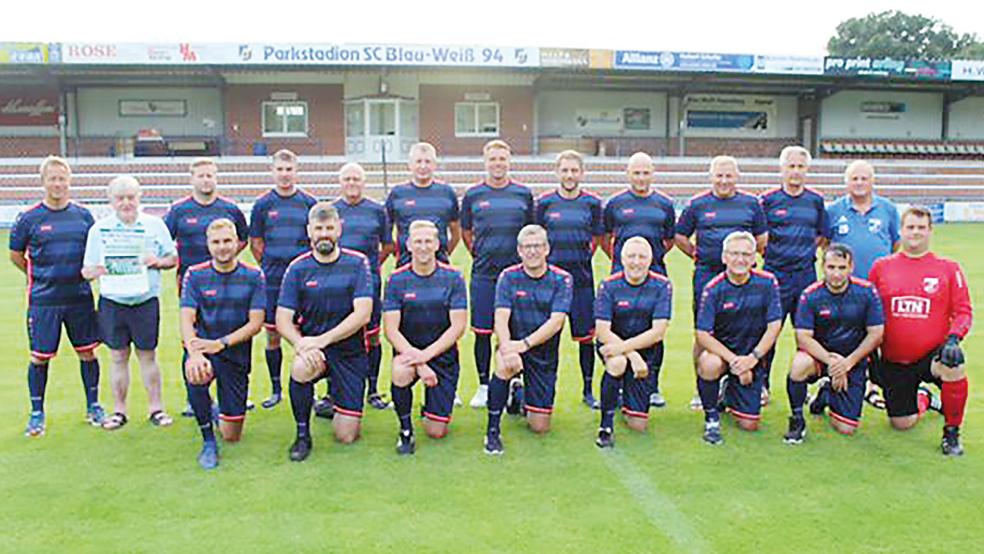 Die Allstars des SC Blau-Weiß Papenburg empfangen am Sonntag einige Legenden des SV Werder Bremen zum Freundschaftsspiel.  © Foto: privat