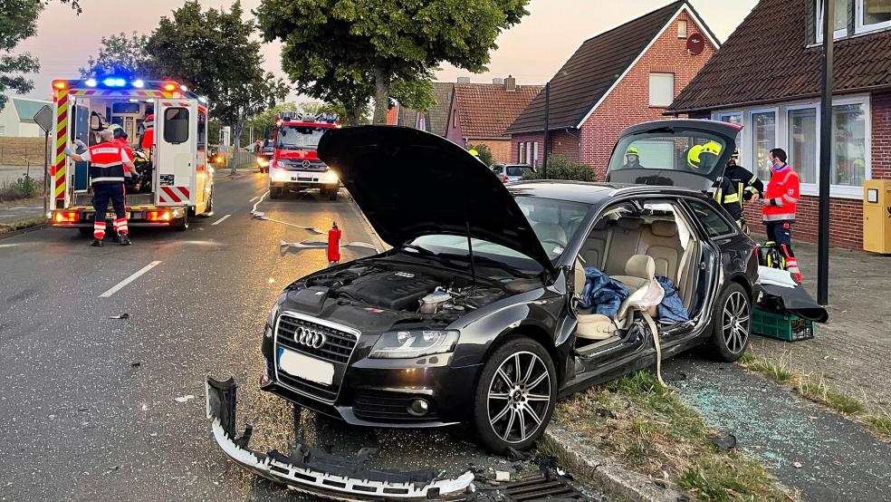 Drei Verletzte gab es heute morgen bei einem Unfall in Papenburg. © Foto: Feuerwehr Papenburg