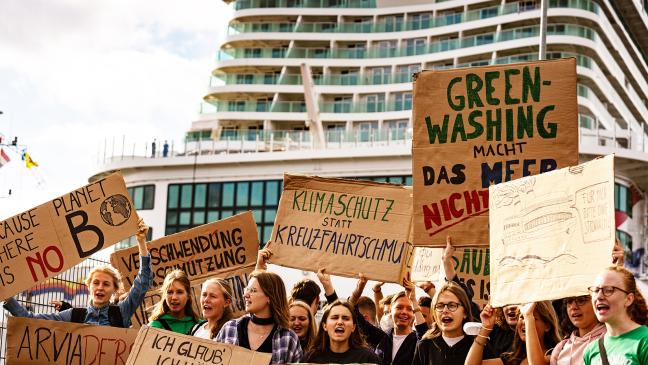 Demonstration bei Ausdock-Manöver