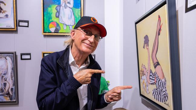 Otto zeichnete als Junge auf Tapeten-Musterbüchern