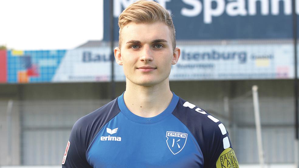 Der Bunder Corvin Braun erzielte das 2:0 für Emden.  © Foto: Kalski