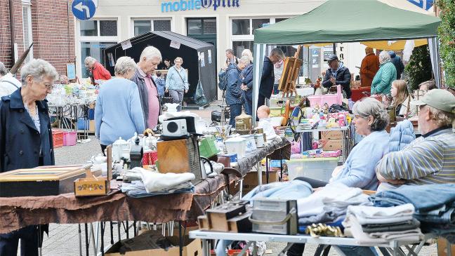 »Tag des Handels« zieht Besucher in die Altstadt