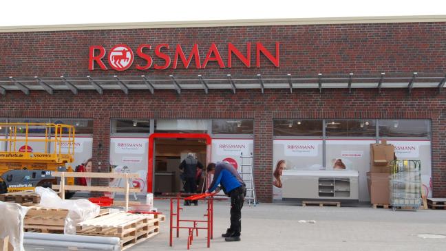 Drogeriemarkt: Scheibe beschädigt