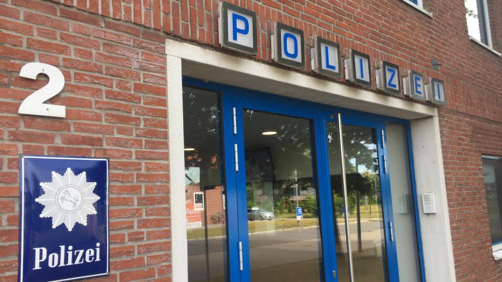 Die Polizei Leer berichtet von einem neuen Betrugsfall. Diesmal geht es um falsche Bankmitarbeiter. © RZ-Archiv