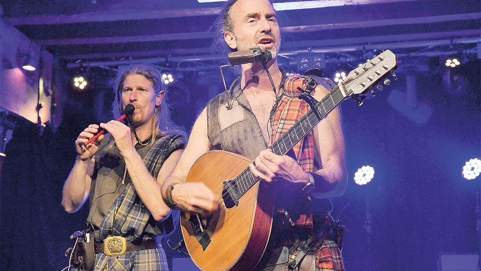 »Rapalje« feierten mit ihren Fans die Musik der Schotten und Iren.  © Foto: Ammermann