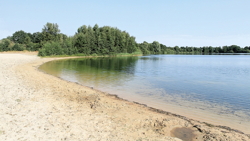 Der Spieksee ist einer von vier Badeseen, die es in der emsländischen Gemeinde Rhede gibt.  © Foto: Frank Vincentz/Wikimedia Commons