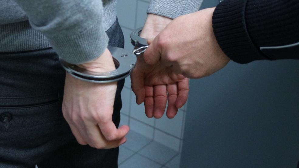 Weil der Angeklagte in der vergangenen Woche nicht zum Verhandlungstermin erschienen war, hatte Richter Michael Herrmann einen Haftbefehl erlassen. Noch am selben Tag wurde der 50-Jährige festgenommen und in die Untersuchungshaft überführt. © Pixabay (Symbolfoto)