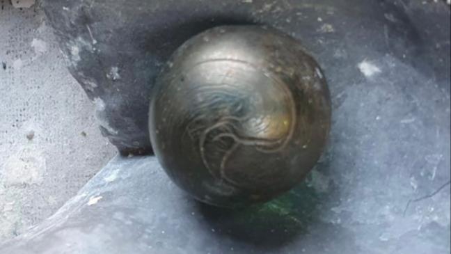 Mysteriöse Kugel sorgt für Feuerwehr-Einsatz