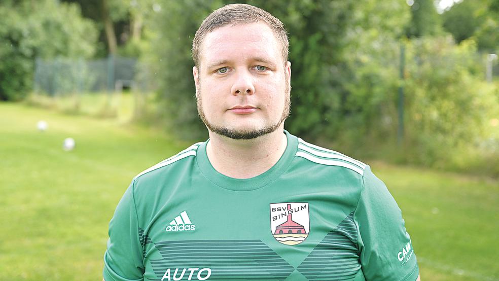 Stürmer Marcel Wilbers hütete in Völlenerfehn das Tor der Bingumer.  © Foto: Bruins