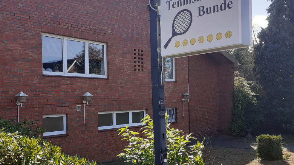 In die Tennishalle an der Straße »Am Katjedeep« brachen Unbekannte wahrscheinlich am Wochenende ein.  © Foto: Berents