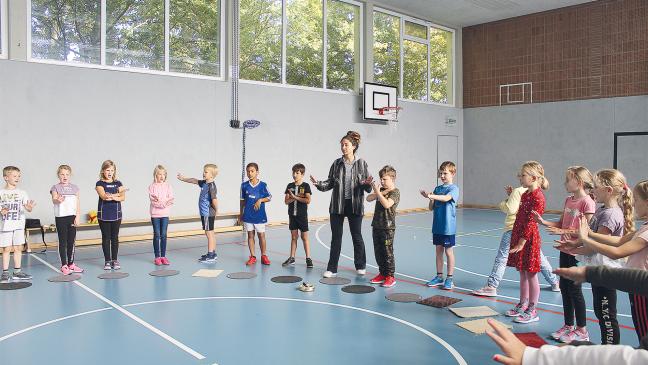 Grundschüler lernen gewaltfreies Verhalten