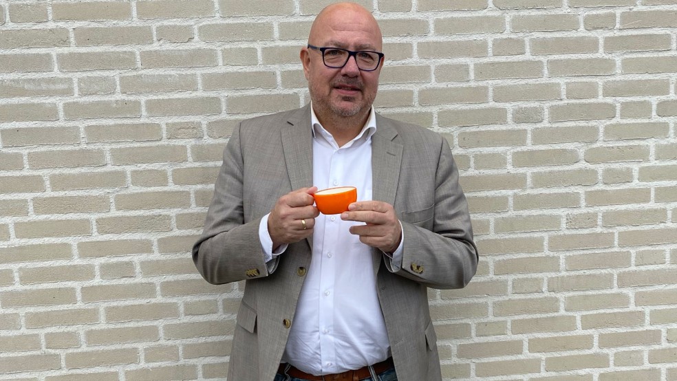 Edwin Boomstra wurde 1973 in Den Helder in der Provinz Noord-Holland geboren. Seit 20 Jahren lebt er im Osten der Provinz Groningen.  © Kuper