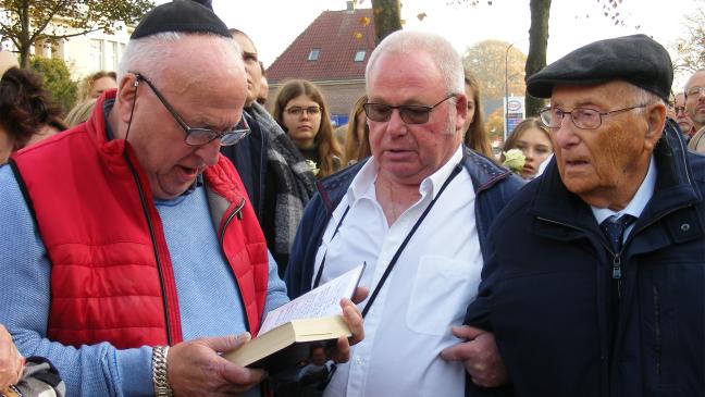 Weite Anreise zum Gedenken