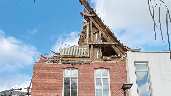 Alte Fassade »halbiert«