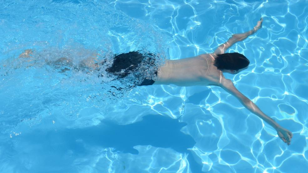 Die Bausubstanz des Sportkomplexes mit dem Schwimmbad und die Funktion für das Dorf und die Umgebung soll nach dem Bestreben der Gemeinde Oldambt möglichst erhalten bleiben.  © Pixabay (Symbolfoto)