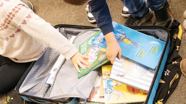 Bücherkoffer geht auf Reisen