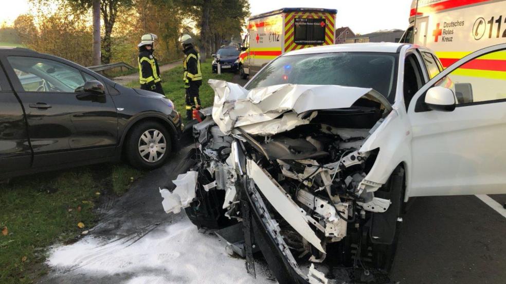 Einen schweren Verkehrsunfall hat es am Samstag in Ostrhauderfehn gegeben. © Carsten Ammermann