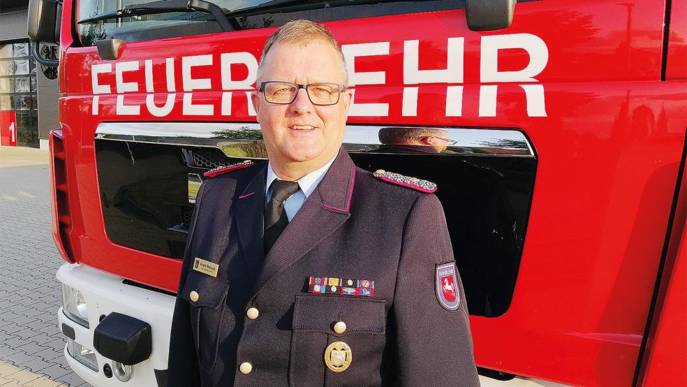 Regierungsbrandmeister Erwin Reiners betont, dass die Feuerwehren der Region gut auf eventuelle Blackouts vorbereitet seien.  © Foto: Feuerwehrverband Ostfriesland