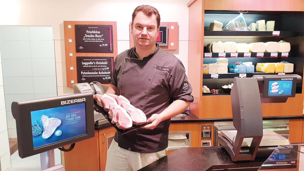 Markus Leggedör freut sich über die beiden Auszeichnungen für seinen Betrieb.  © Foto: Berents/Archiv