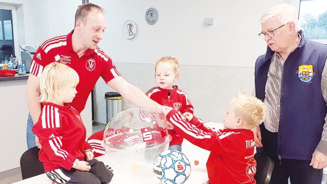 Glückskinder sorgen für Derby