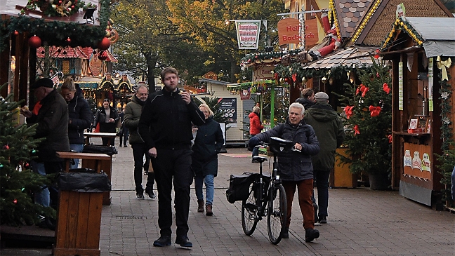Weihnachtsmarkt in der Fußgängerzone