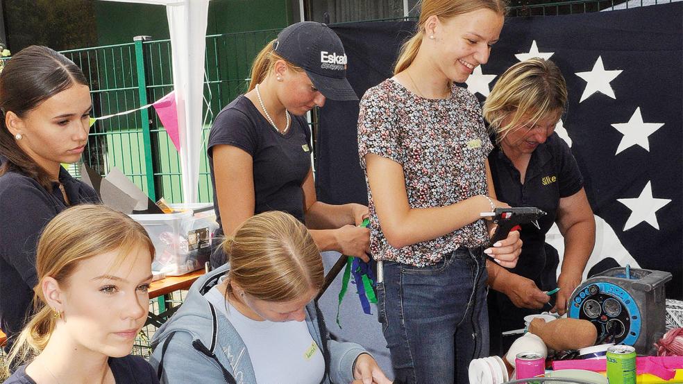 Mit einer Bastelaktion will sich der Bingumer Kindergarten am Weihnachtsmarkt beteiligen. Unser Foto entstand beim Dorffest Anfang September.  © Foto: Wolters