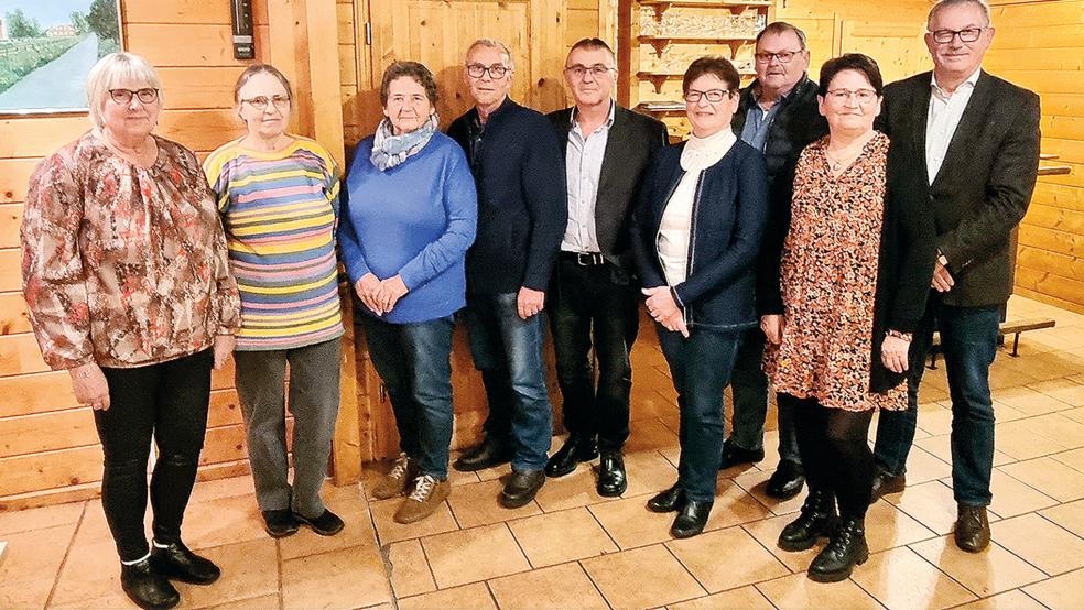 Der neu gewählte Vorstand des SPD-Ortsvereins Möhlenwarf (von links): Else Bloem, Eike Müller, Alide Kuper, Hans-Ludwig Timmer, Garrelt Janssen, Cornelia Timmer, Richard Bloem, Heike Cassens und Helmut Geuken.  © Foto: SPD-Ortsverein Möhlenwarf