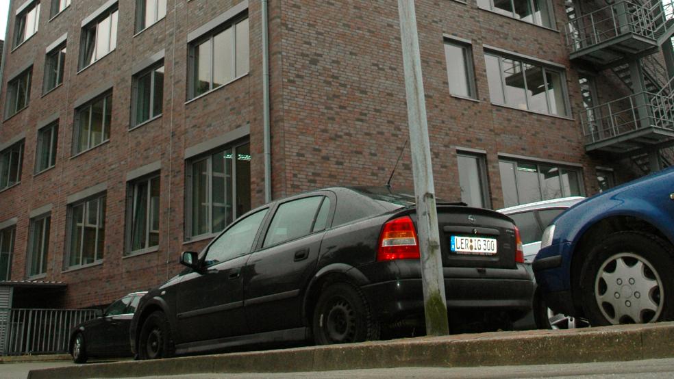Ein Randalierer hat am Dienstag einen Polizeieinsatz beim Finanzamt in Leer ausgelöst. Schließlich nahm die Polizei den Mann in Gewahrsam.  © Foto: Archiv