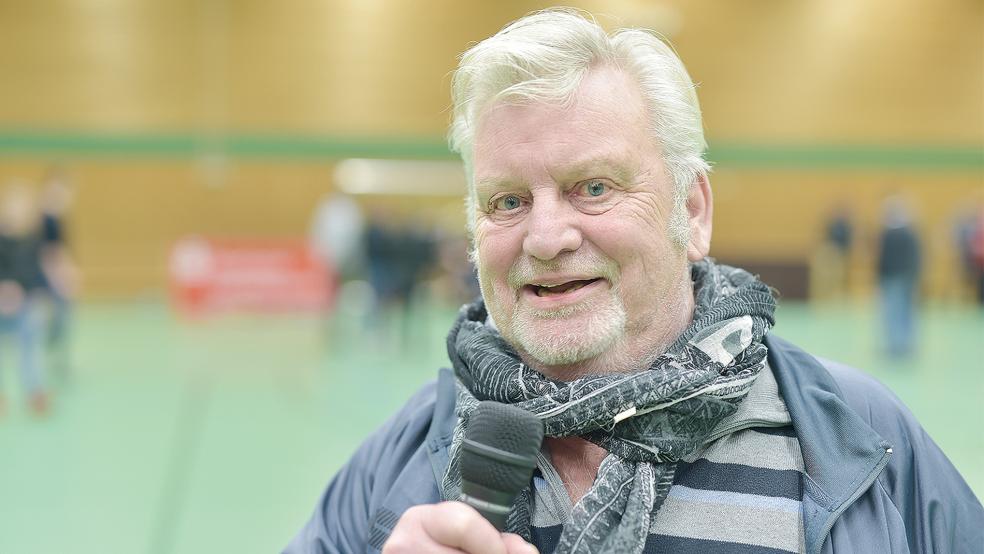 In seinem Element war Hilbrand »Hilli« Hilbrands stets als Stadionsprecher .  © Foto: Archiv