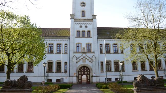 Angeklagter belastet Laden-Mitarbeiter