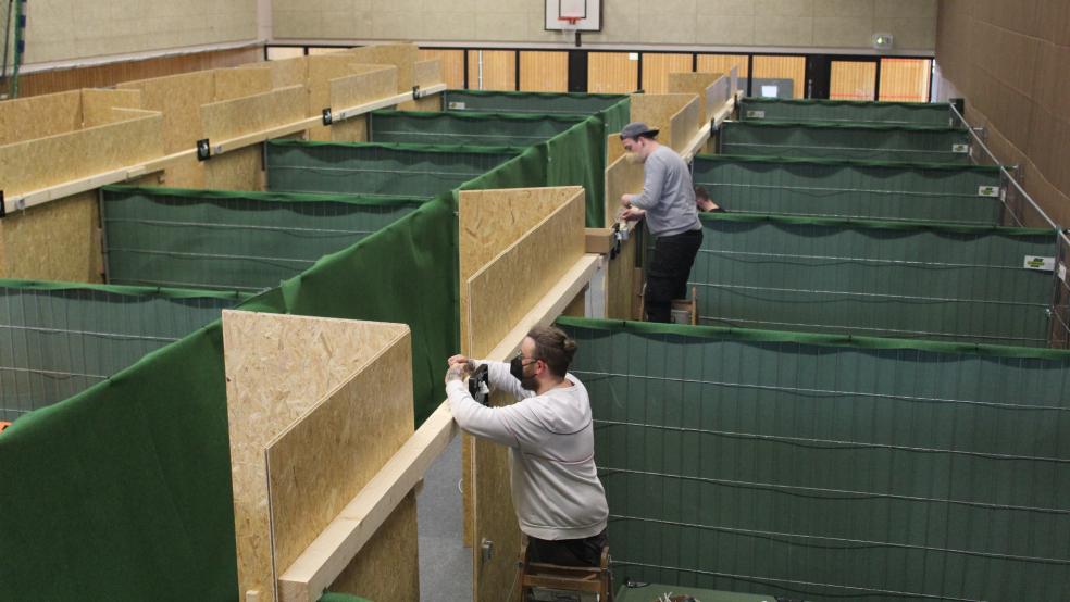 Seit März diente die Sporthalle der Berufsbildenden Schulen in Leer als Aufnahmestelle für Geflüchtete. © Berents (Archivbild)