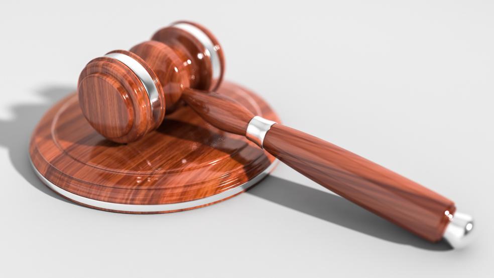 Eine 38-jährige Auricherin wurde der Zwangsprostitution und der Zuhälterei für schuldig gesprochen und zu einer Freiheitsstrafe von drei Jahren und drei Monaten verurteilt.   © Pixabay (Symbolfoto)