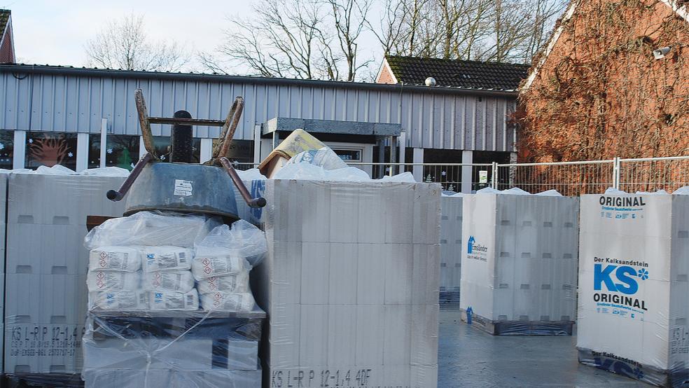 Auch an der Grundschule Holthusen werden bald Bauarbeiten beginnen. Die Vorbereitungen laufen.  © Foto: Hoegen