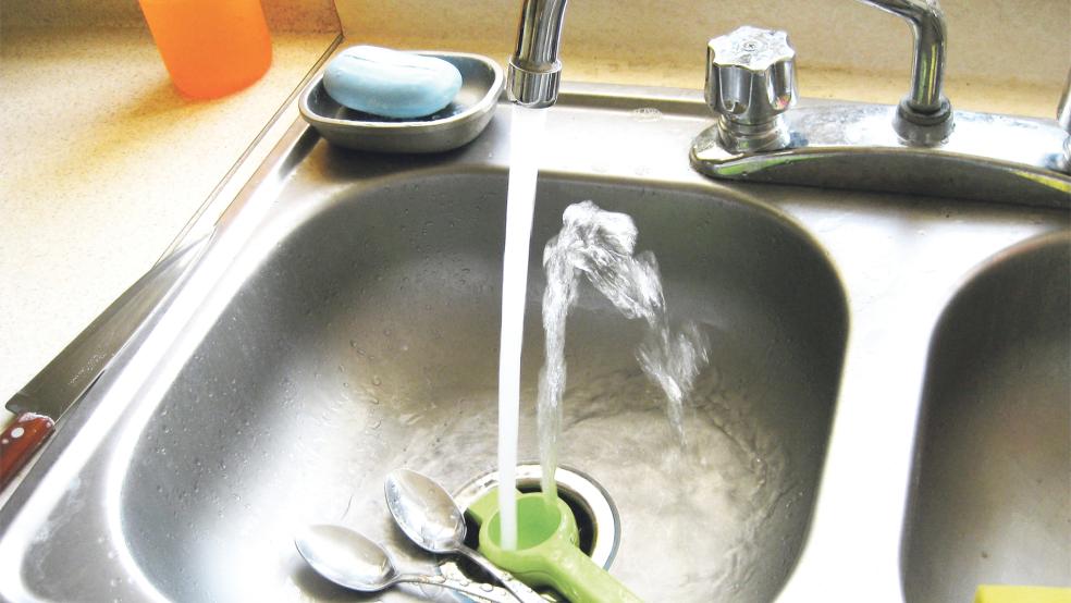 Der Preis für einen Kubikmeter Trinkwasser wurde in Leer um 48 Cent angehoben.  © Foto: pixabay