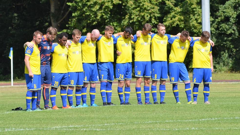 Fast alle Spieler 1. Herren des TuS Weener haben für die kommende Saison zugesagt. © Ammermann