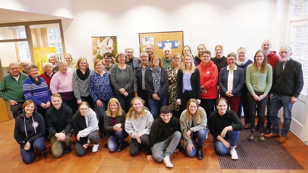 Der Schatz der Ehrenamtlichen: 35 Menschen aus allen Bereichen der Gemeinde kamen zur Klausurtagung.  © Foto: Hermann Swart