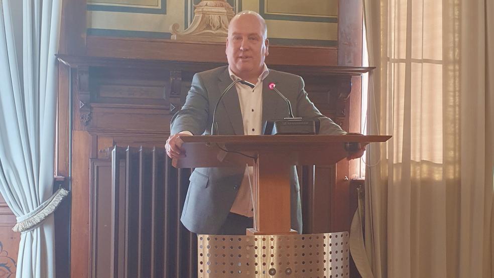 Bürgermeister Claus-Peter Horst dankte den Mitgliedern des Service-Clubs für ihren Einsatz.  © Foto: privat