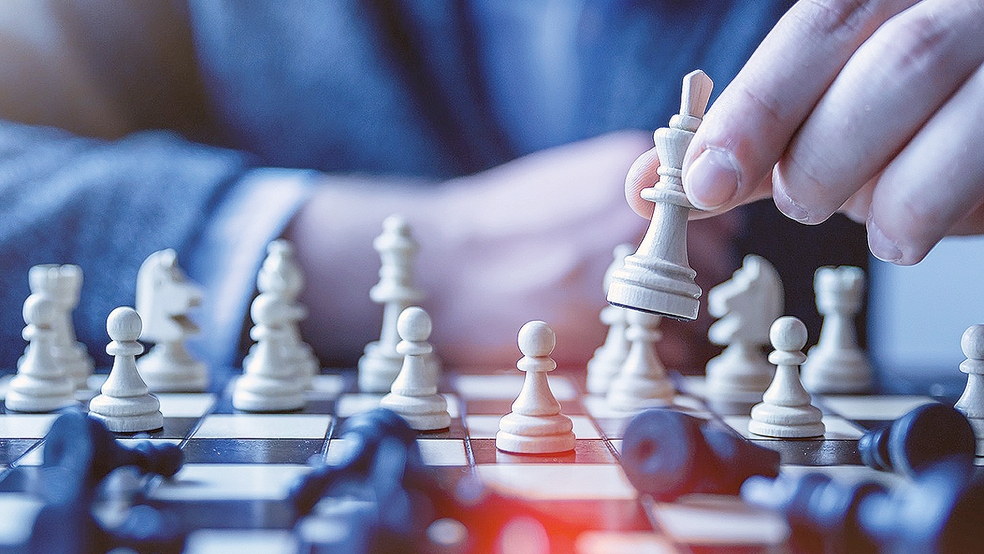 Etwa 200 Teilnehmer schoben die Schachfiguren bei den Schulschachmeisterschaften über das Brett.  © Foto: Pixabay