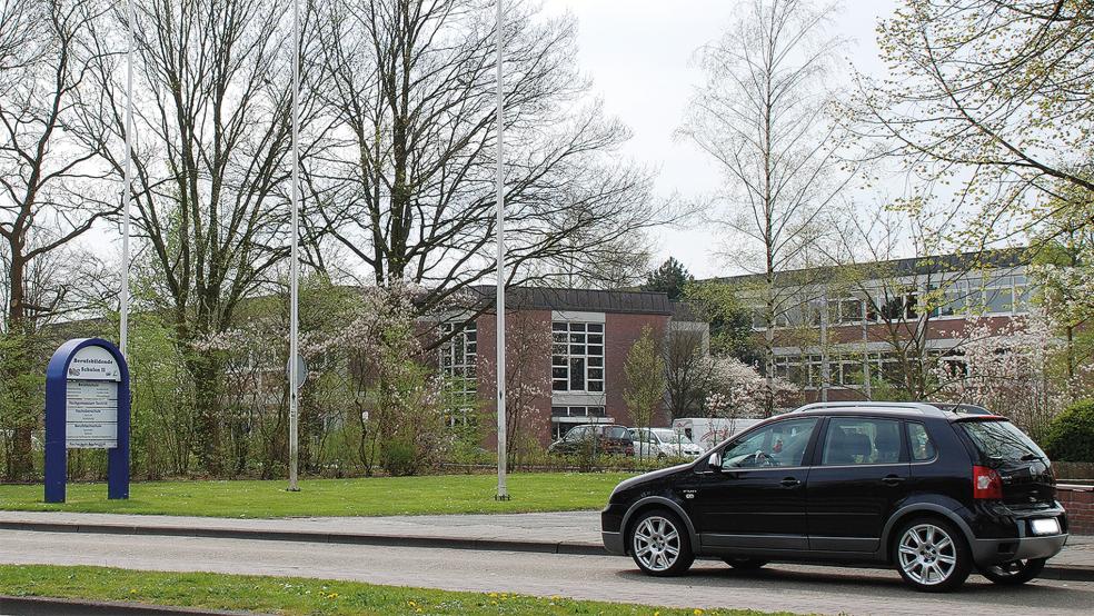 Die Sanierung der Berufsbildenden Schulen II (BBS II) würde nach einem Konzept des Landkreises Leer rund 30 Millionen Euro kosten.  © Foto: RZ-Archiv