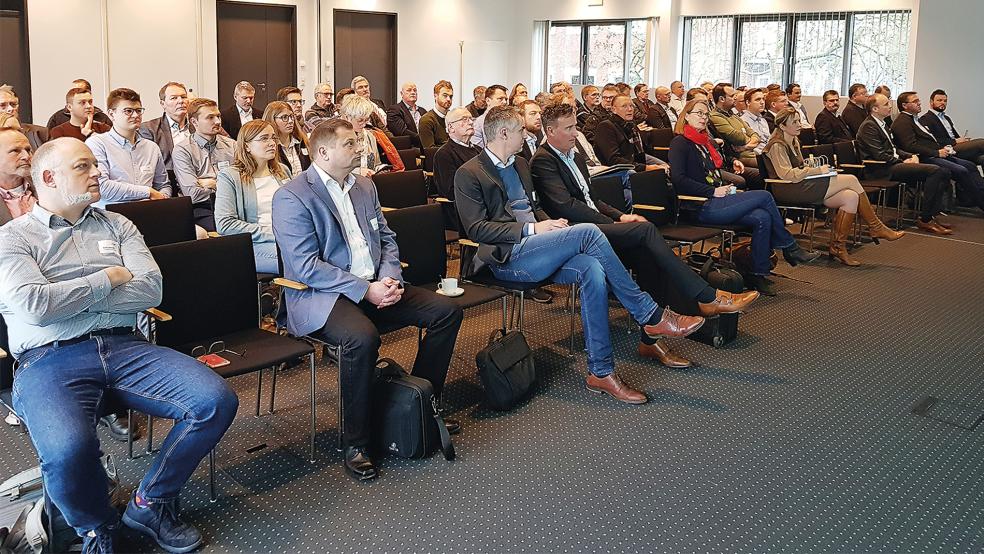 Rund 100 Interessierte nahmen an der Diskussionsrunde im Maritimen Kompetenzzentrum (»Mariko«) in Leer teil.  © Foto: Mariko