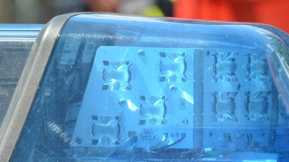 Die Polizei hat in der Nacht zum Sonntag einen flüchtenden Autofahrer in Emden erst nach mehreren Versuchen stoppen können.  © Foto: Archiv