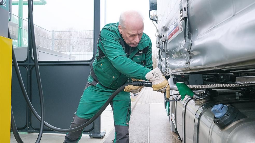 In Weener kann in Kürze Klima-Diesel getankt werden. Der Kraftstoff wird aus Abfallstoffen hergestellt.  © Foto: privat 