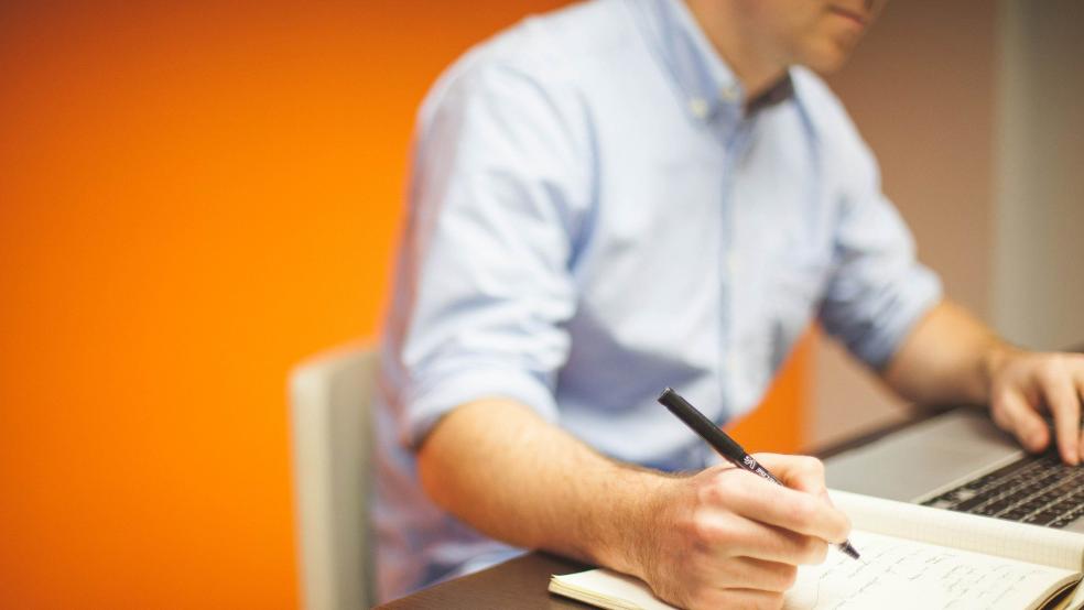 Ein Betrüger, der sich als Mitarbeiter von Microsoft ausgab, hat jetzt einen viersteiligen Betrag vom Konto eines Mannes aus dem Rheiderland abgebucht.  © Foto: Pixabay