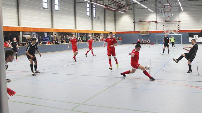 Großes Wiedersehen beim Rheiderland-Pokal