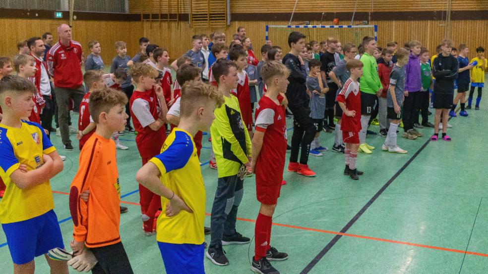 Beim Hallenturnier des TuS Weener waren insgesamt 40 Mannschaften aus der G- bis zur C-Jugend vertreten. © Jungeblut