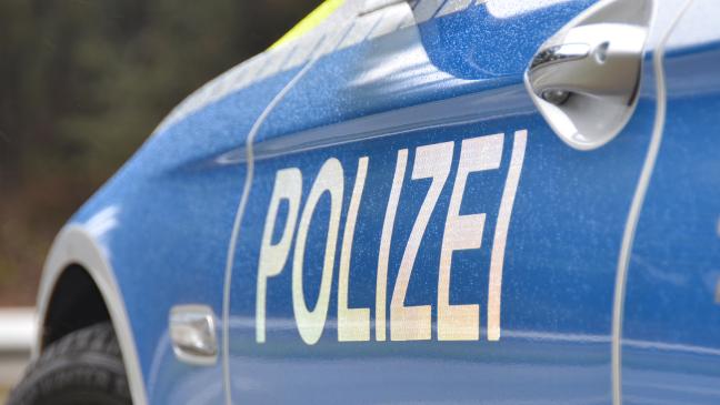 79-Jährige rammt auf der Autobahn 31 Sattelzug