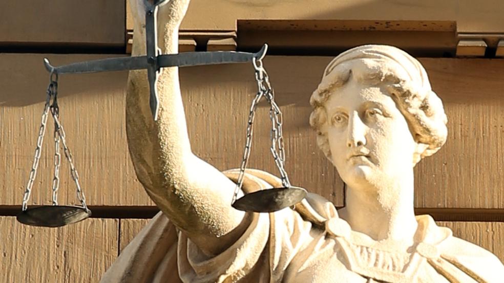 Siebeneinhalb Jahre Freiheitsstrafe lautete das Urteil am Landgericht Aurich, das eine Verurteilung vom vergangenen Sommer einbezog. Die Anordnung der Unterbringung in einer Entziehungsanstalt bleibt bestehen. © Pixabay (Symbolfoto)