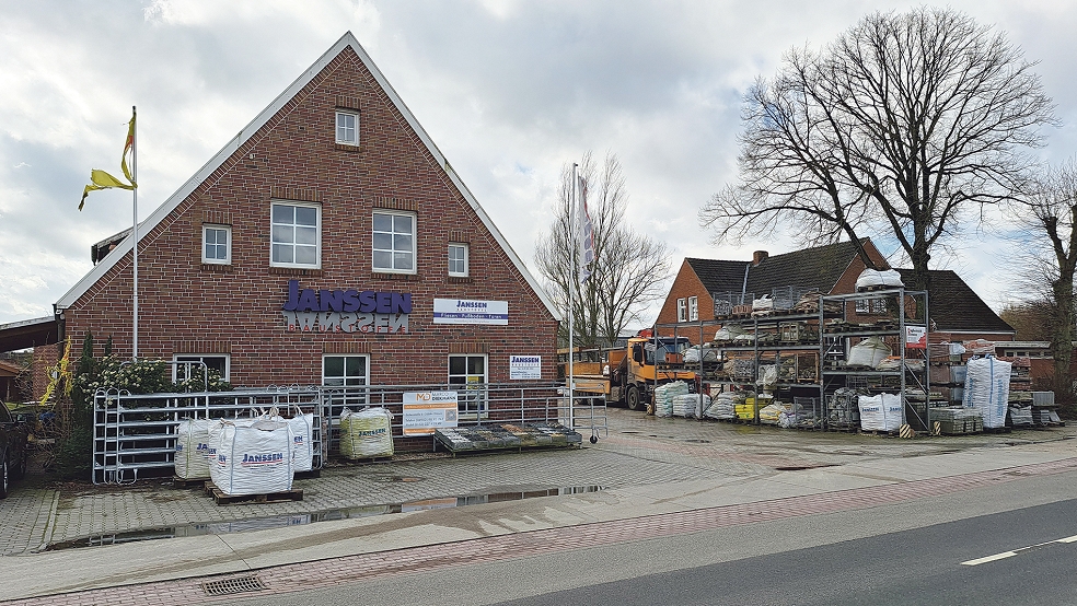 »Janssen Baustoffe« an der Molkereistraße in Ditzum wird Ende Juni seine Türen schließen.  © Foto: Szyska
