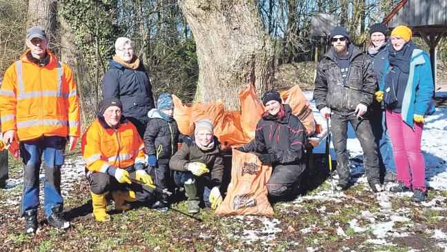 Stapelmoorer Müllsammler trotzen Winterwetter